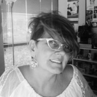 Leslie Vincent Email & Phone Number