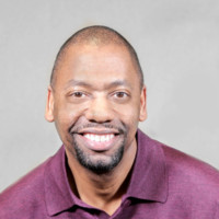 DoubleDigit Sales Employee Ziyadah Holmes's profile photo