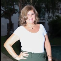 Débora Galindo Email