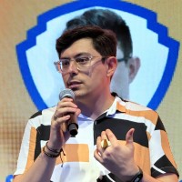 Smart. Employee Simião Castro's profile photo
