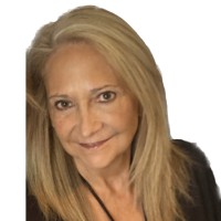 ELEXUM Employee Laura Clearman's profile photo