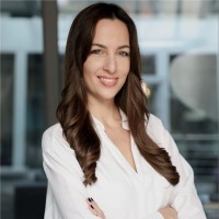 Szilvia Kránicz Email