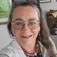 Tamara Webb Email & Phone Number
