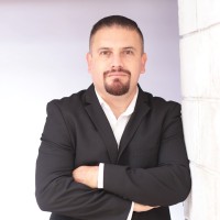 Róger Estrada Email