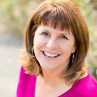 Suzi Hersom Email & Phone Number