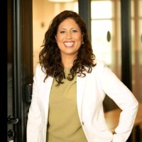 Raquel Caldas Email