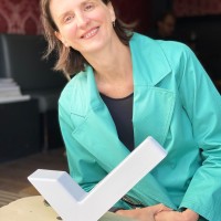 Stephanie Devine Email & Phone Number