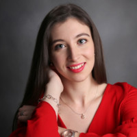 Two Poles Cosmetics Employee Marta Santos Aguilar's profile photo