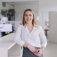 Nina Szauer Email