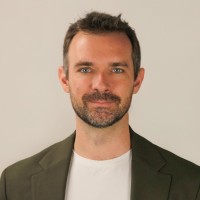 EssilorLuxottica Employee Tom Peach's profile photo