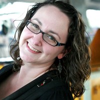 Natural Parents Network Employee Lauren Wayne's profile photo