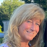 Laurie Warren Email
