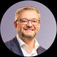 Alexander Mann Solutions Employee Mark Jones's profile photo