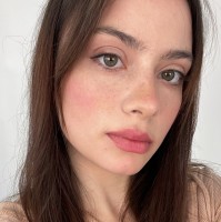 NO MAKEUP MAKEUP Employee Lauren Beal's profile photo