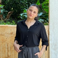 Insha Khan Email
