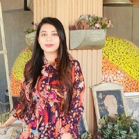 Simran Khan Email
