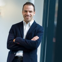 E-mail e número de telefone de Frederic Dimola