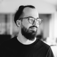 Péter Sárhidai Email