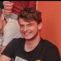 Hugo Kunák Email