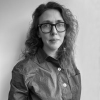 Hannah Poppy Email & Phone Number