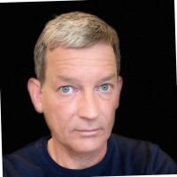 Henrik Thomsen Email