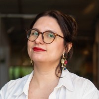 Pamella Corrêa Email