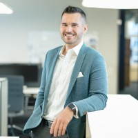 Sandro Pucher Email