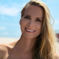 Dom & Tom Employee Shavonne Austin's profile photo