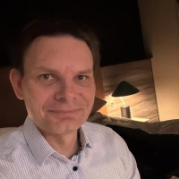 Mikkel Roennow Email