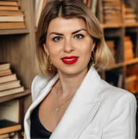 Yana Mykhailiuk Email