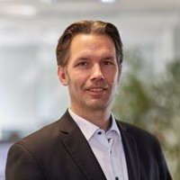 Stefan Veltum Email