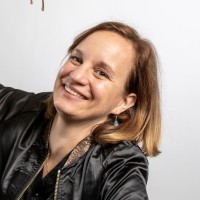 Anne Piveteau Email