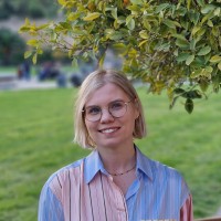 Request Network Employee Laure Sassus-Bourda's profile photo