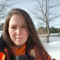 eCompanyStore Employee Jenn Farias's profile photo