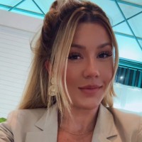 Service IT. Employee Bruna Dionísio's profile photo