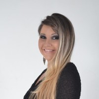 Simone Vasconcelos Email
