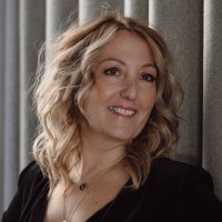 DreamWall Employee Isabelle Denis's profile photo
