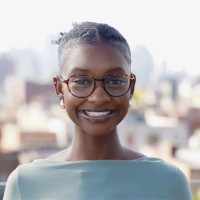 Sunset Employee Zoe Ashley's profile photo