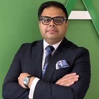 Azets Wealth Management Employee Omar Din's profile photo