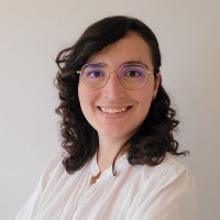 Natalia Moral Ríos Email