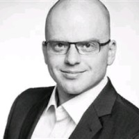 Frank Häcker Email