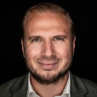 Stefan Riesthuis Email & Phone Number