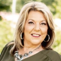 VP MANAGEMENT LLC Employee Ellen Lewis's profile photo