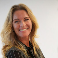 Monique van Neutegem Email