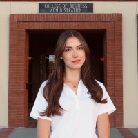 River Oaks Properties Employee Aline Hernandez's profile photo