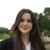 Ivana Pavkova Email