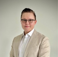 Robert Kivirinta Email