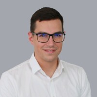 Péter Simon Email