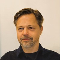 Fredrik Back Email