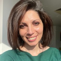 Isabela H. Email